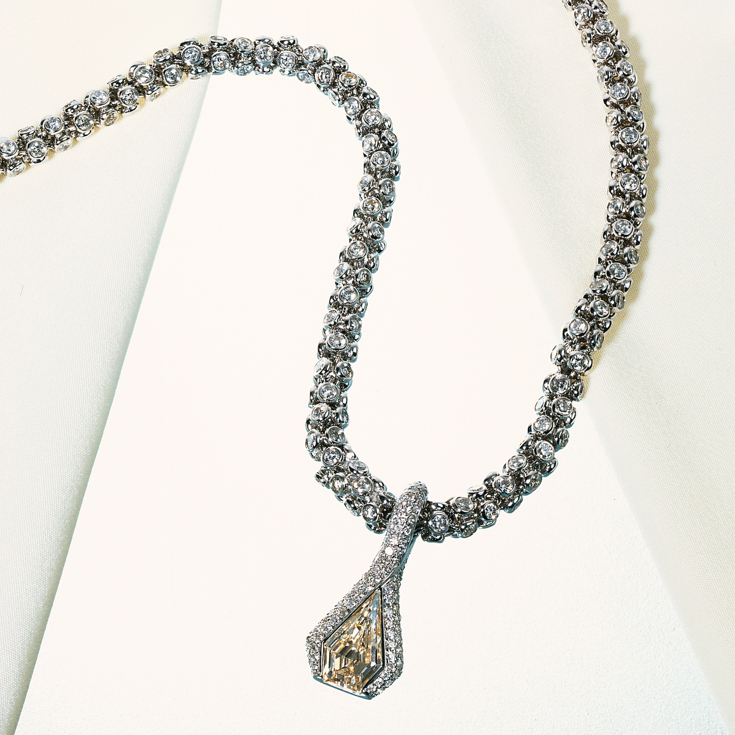 Pendentif et chaîne - Héritage